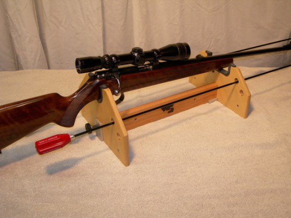 dscn1223 Cradle w/ Anschutz 64